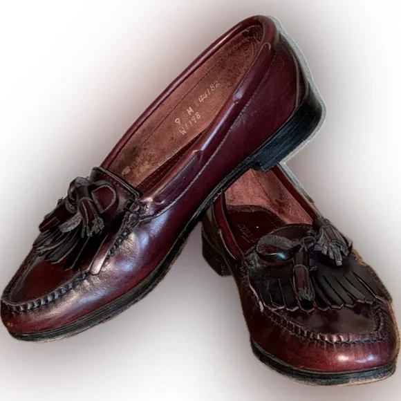 COLE HAAN Tassel Loafers, with fringe,maroon, Leather, Classic 9M EUC - Picture 1 of 17